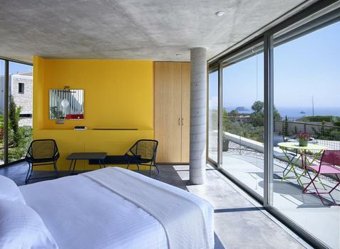 Leivatho Hotel