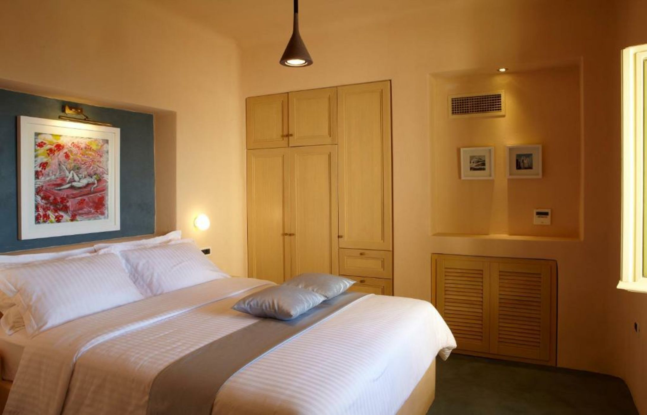 Voreina Gallery Suites