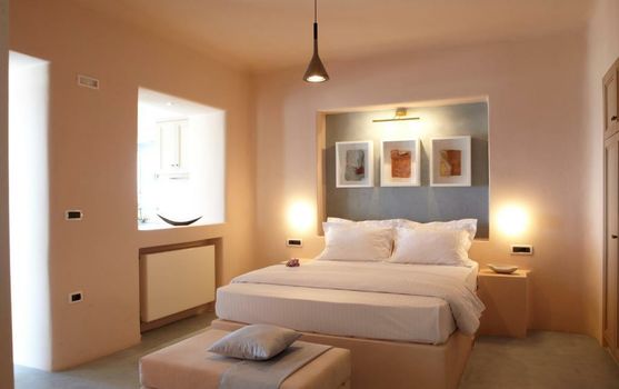 Voreina Gallery Suites
