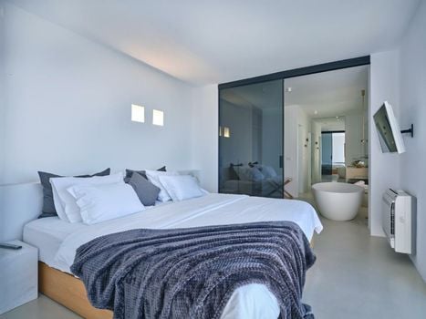 Santorini Heights