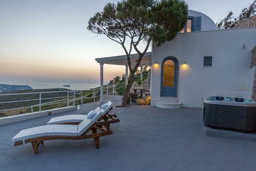 Enastron Suites