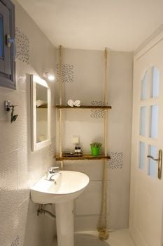 Enastron Suites