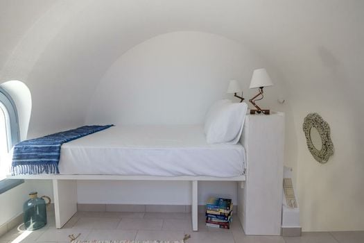 Enastron Suites