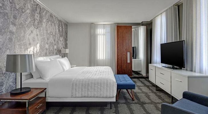 Le Meridien Indianapolis