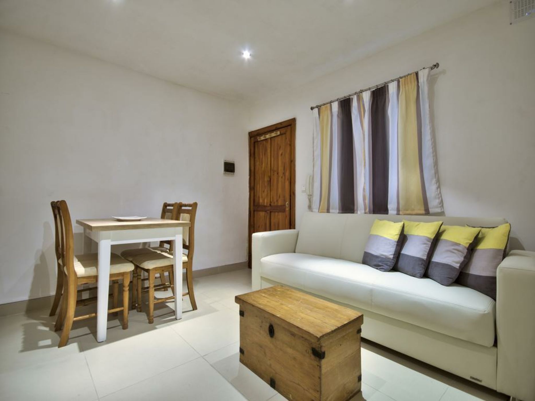 Valletta Collection - V45