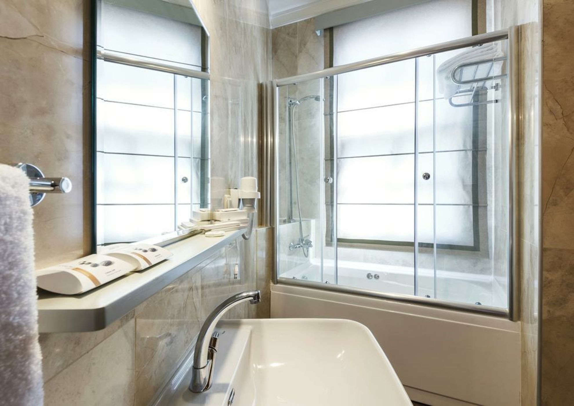 Hotel 1207 Special Class