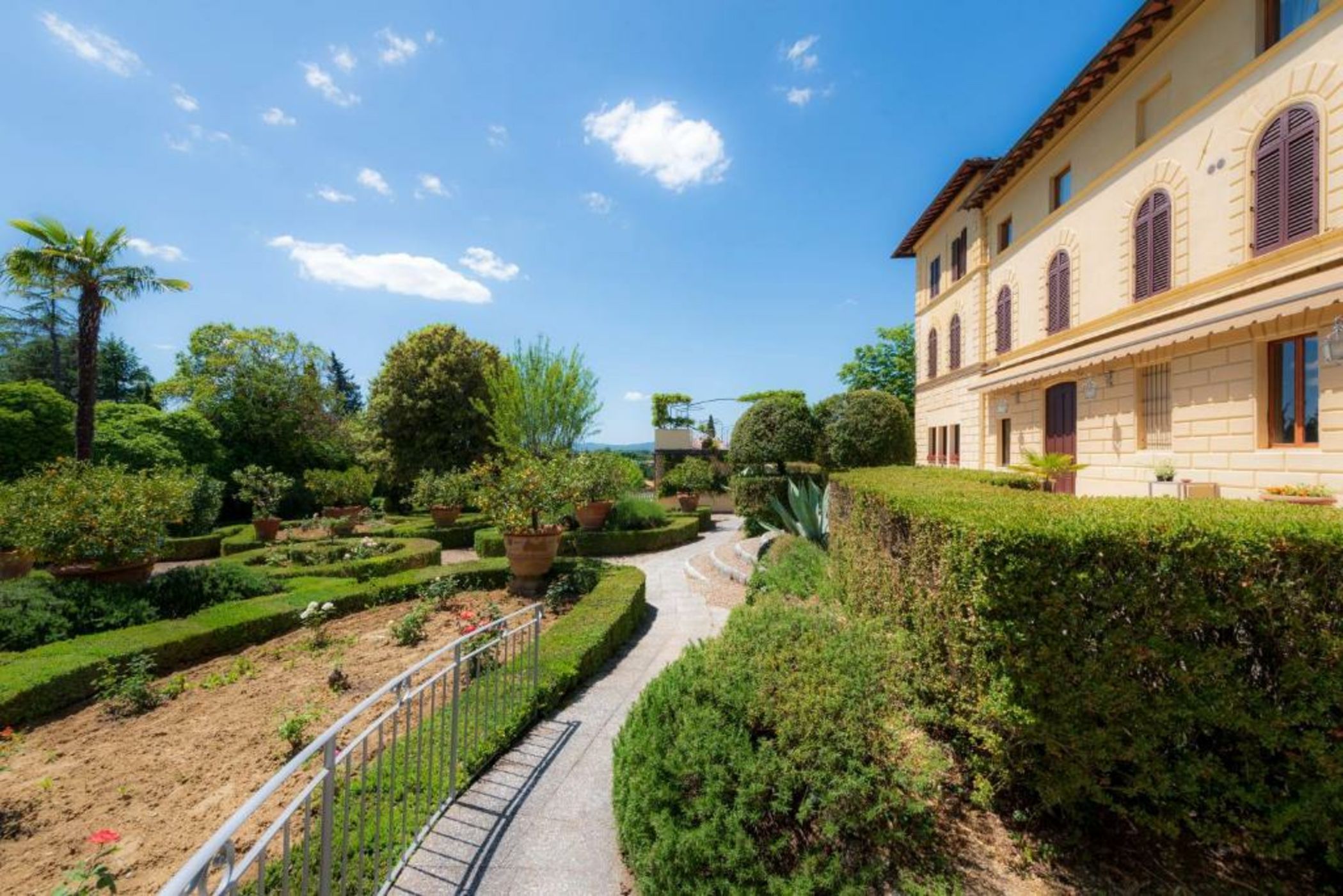 Villa Scacciapensieri Boutique Hotel