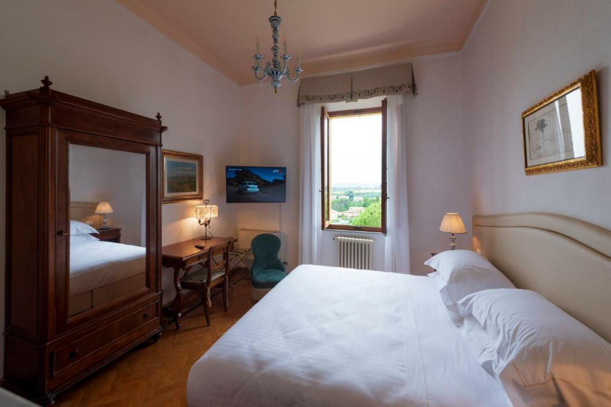 Villa Scacciapensieri Boutique Hotel
