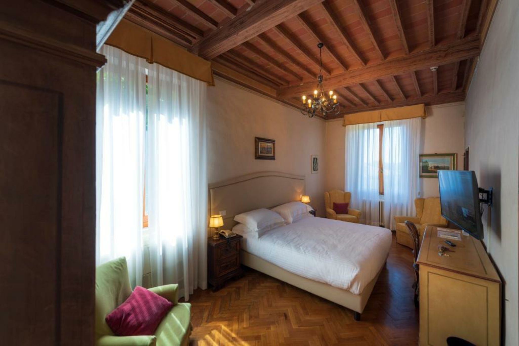 Villa Scacciapensieri Boutique Hotel