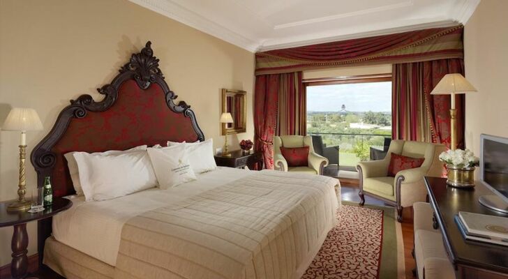 Convento do Espinheiro, Historic Hotel & Spa