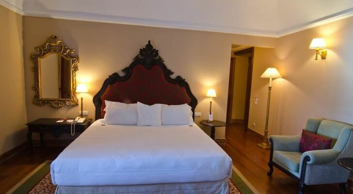 Convento do Espinheiro, Historic Hotel & Spa