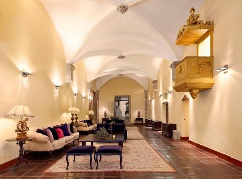 Convento do Espinheiro, Historic Hotel & Spa