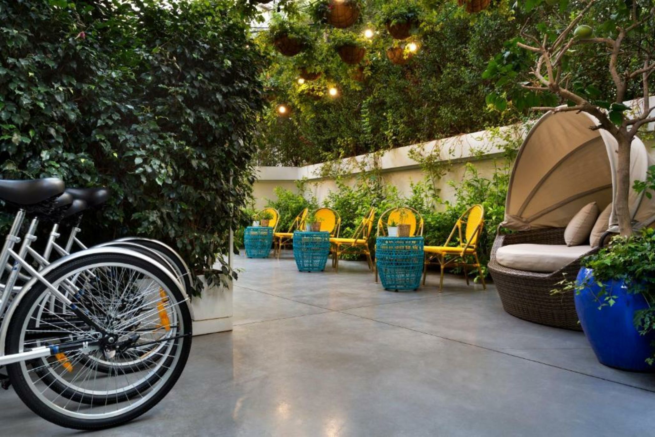 Cucu Hotel By 7Minds