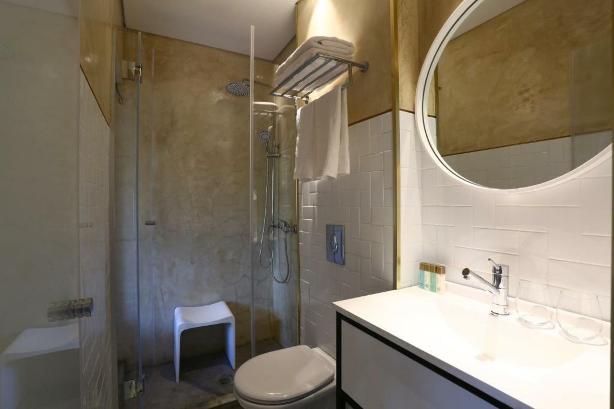 Cucu Hotel By 7Minds