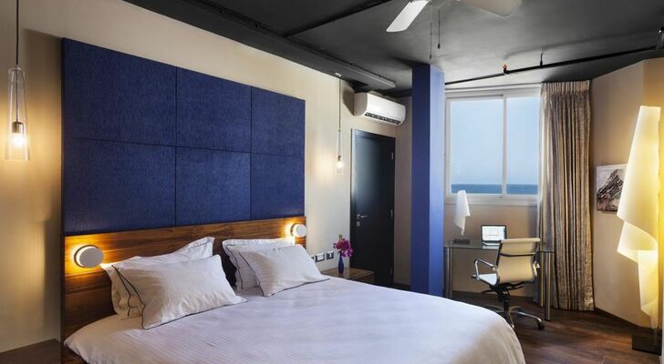 Port and Blue TLV Boutique Suites