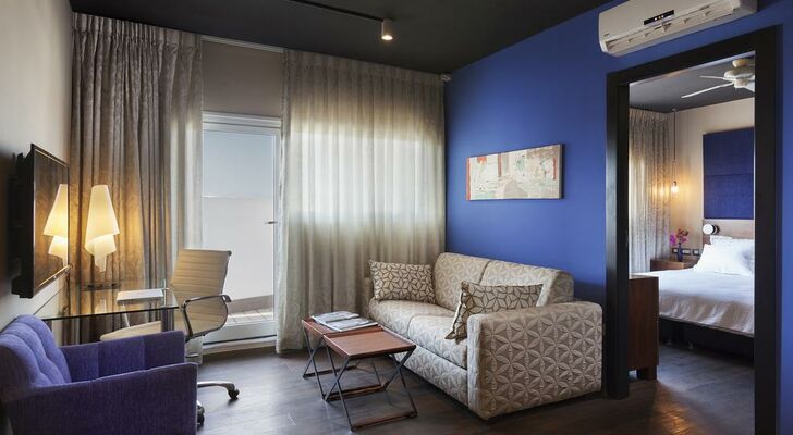 Port and Blue TLV Boutique Suites