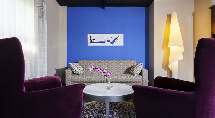 Port and Blue TLV Boutique Suites