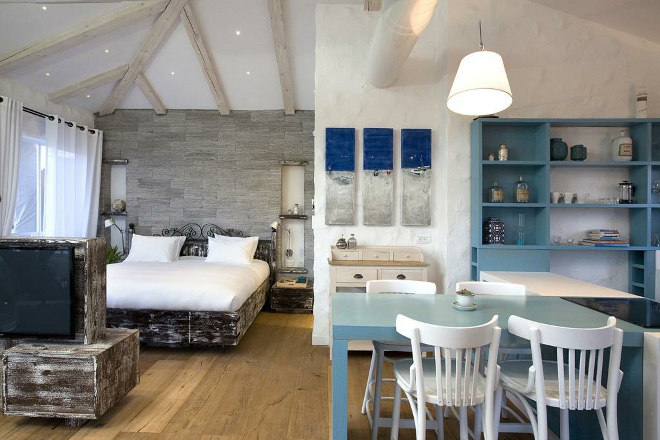 Molcho Neve Tzedek Apartments by Master