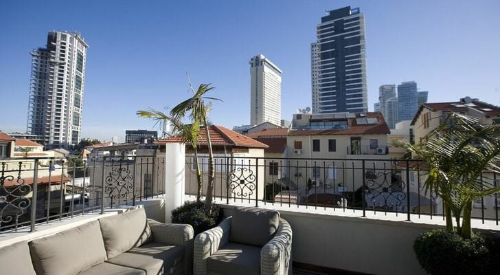 Molcho Neve Tzedek Apartments by Master