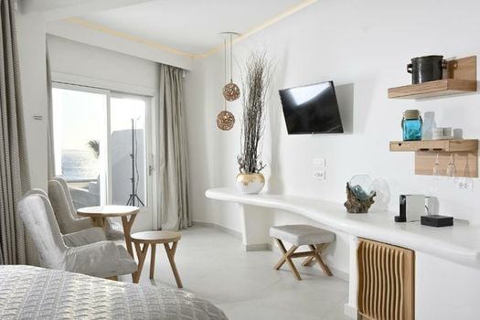Anax Resort and Spa