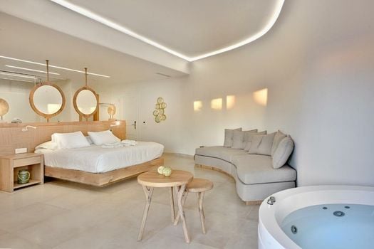 Anax Resort and Spa