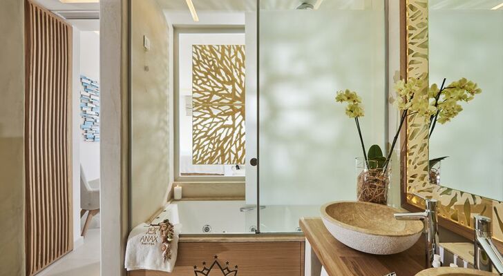 Anax Resort and Spa
