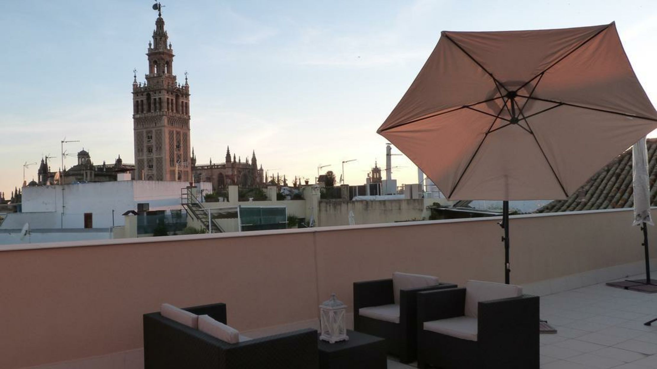 Q&Q Cathedral Suites