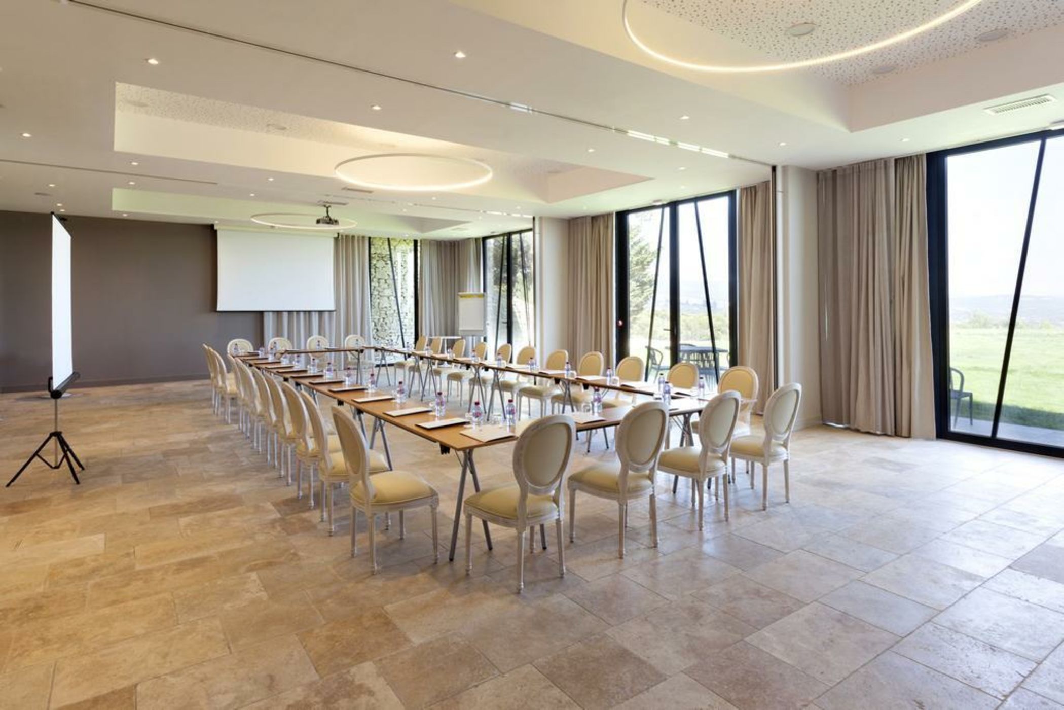 Mas des Herbes Blanches Hôtel & Spa – Relais & Châteaux