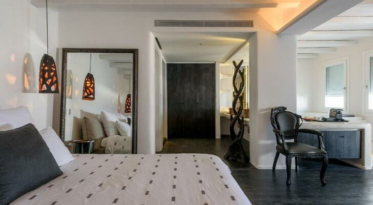 Cavo Tagoo Santorini