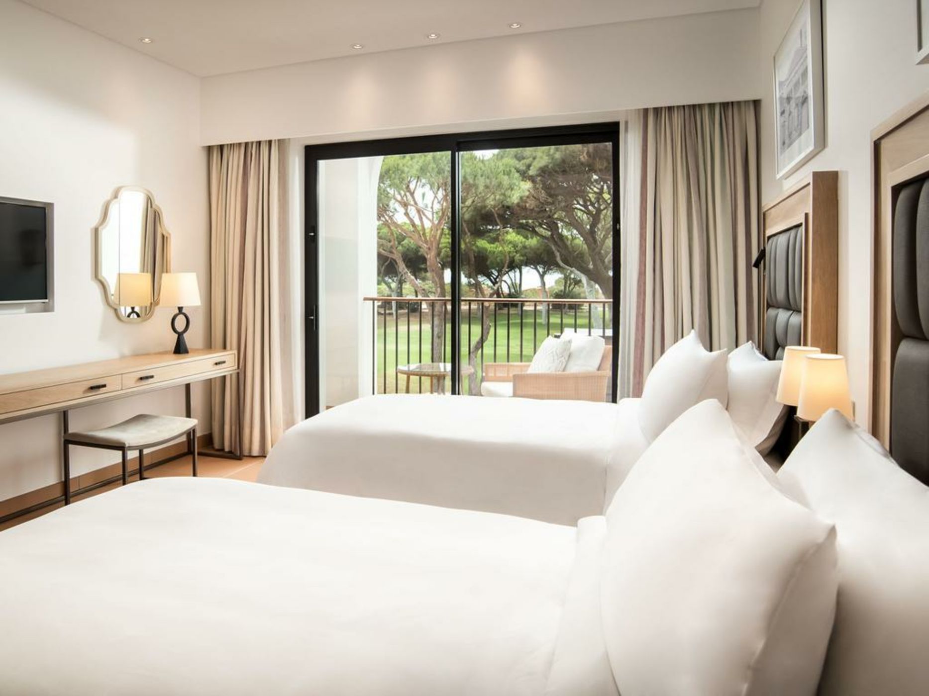 Pine Cliffs Ocean Suites, a Luxury Collection Resort & Spa, Algarve