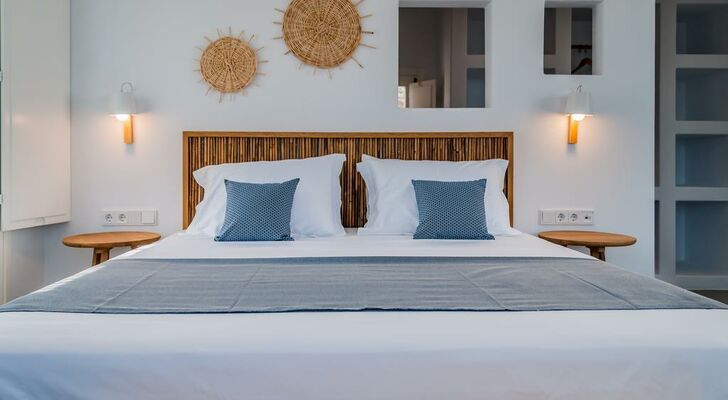 Milos Breeze Boutique Hotel