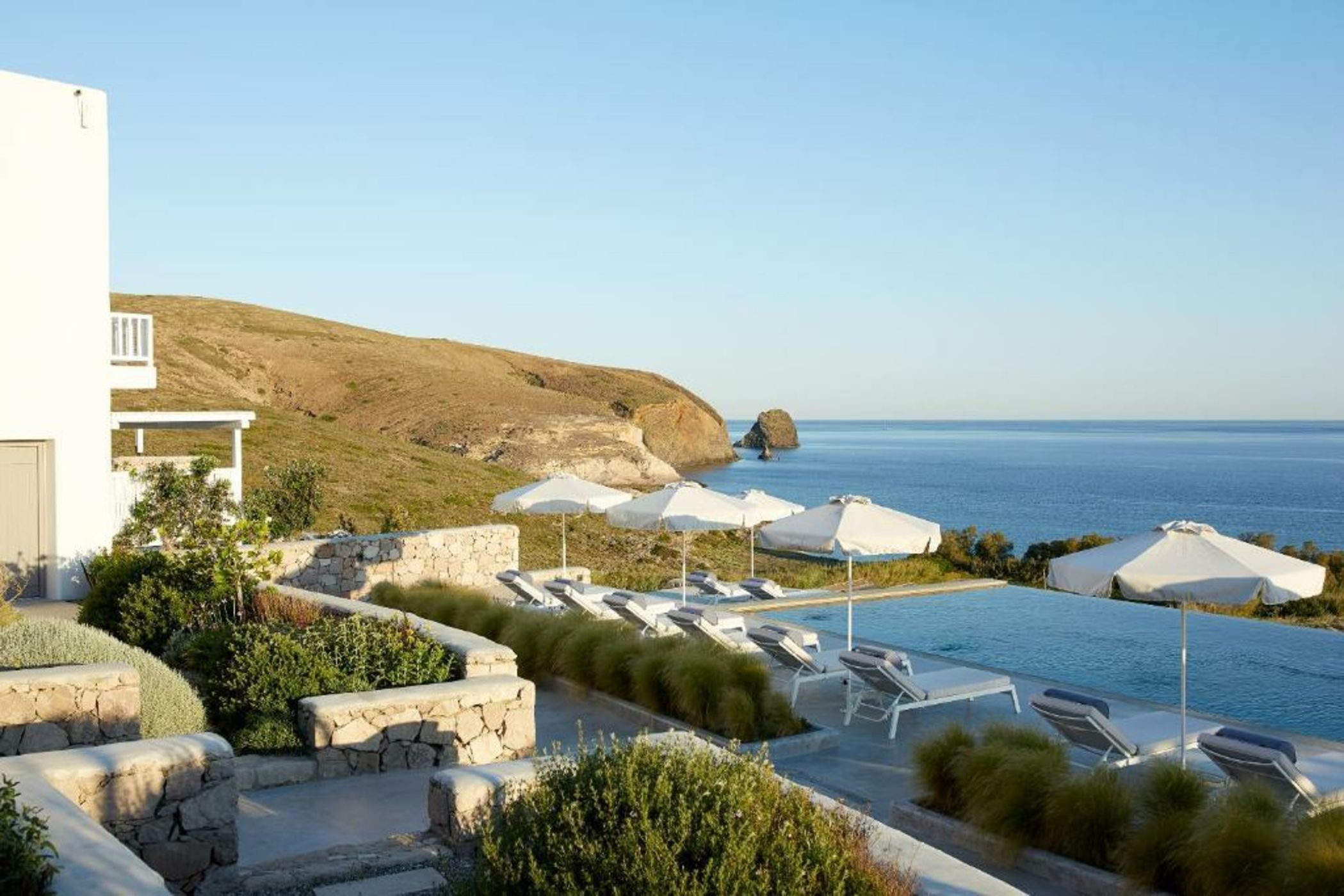 Milos Breeze Boutique Hotel