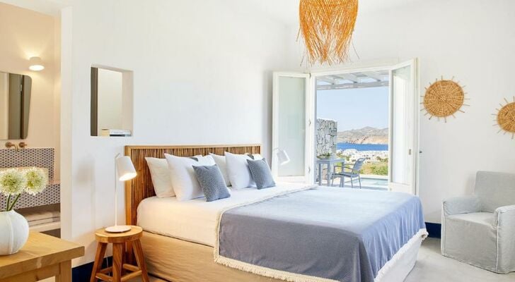 Milos Breeze Boutique Hotel