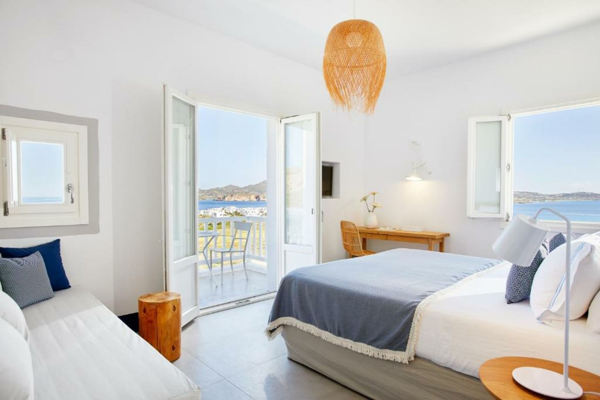 Milos Breeze Boutique Hotel