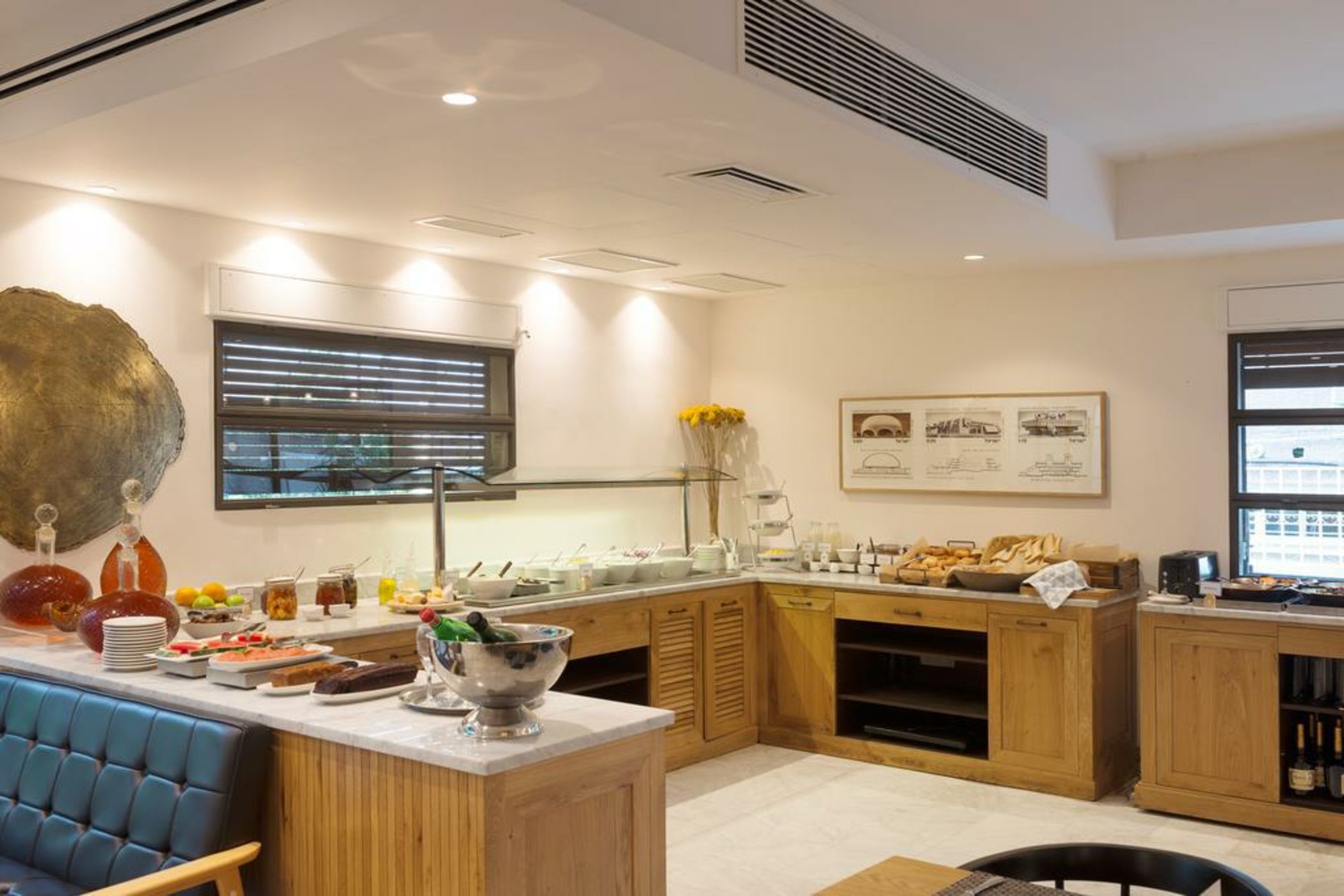 Lily & Bloom Boutique Hotel