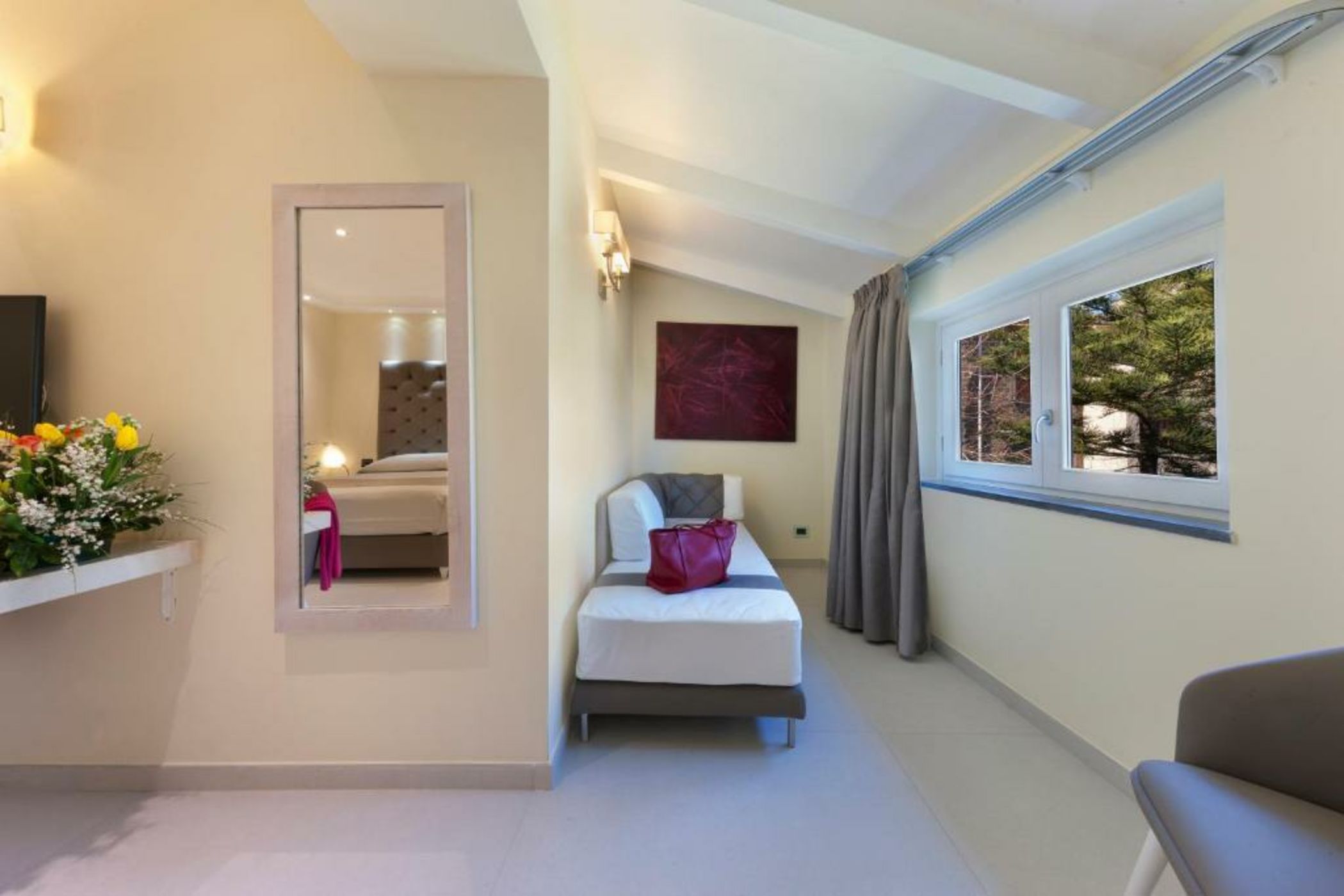 Palazzo Tritone & Abagnale