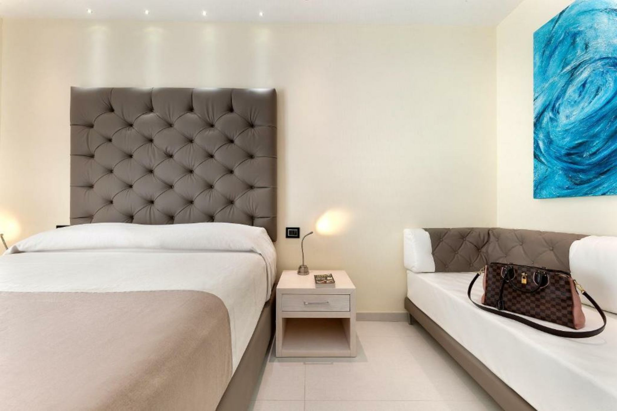 Palazzo Tritone & Abagnale