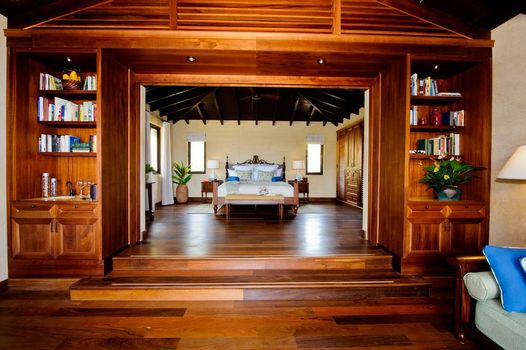 Royal Isabela