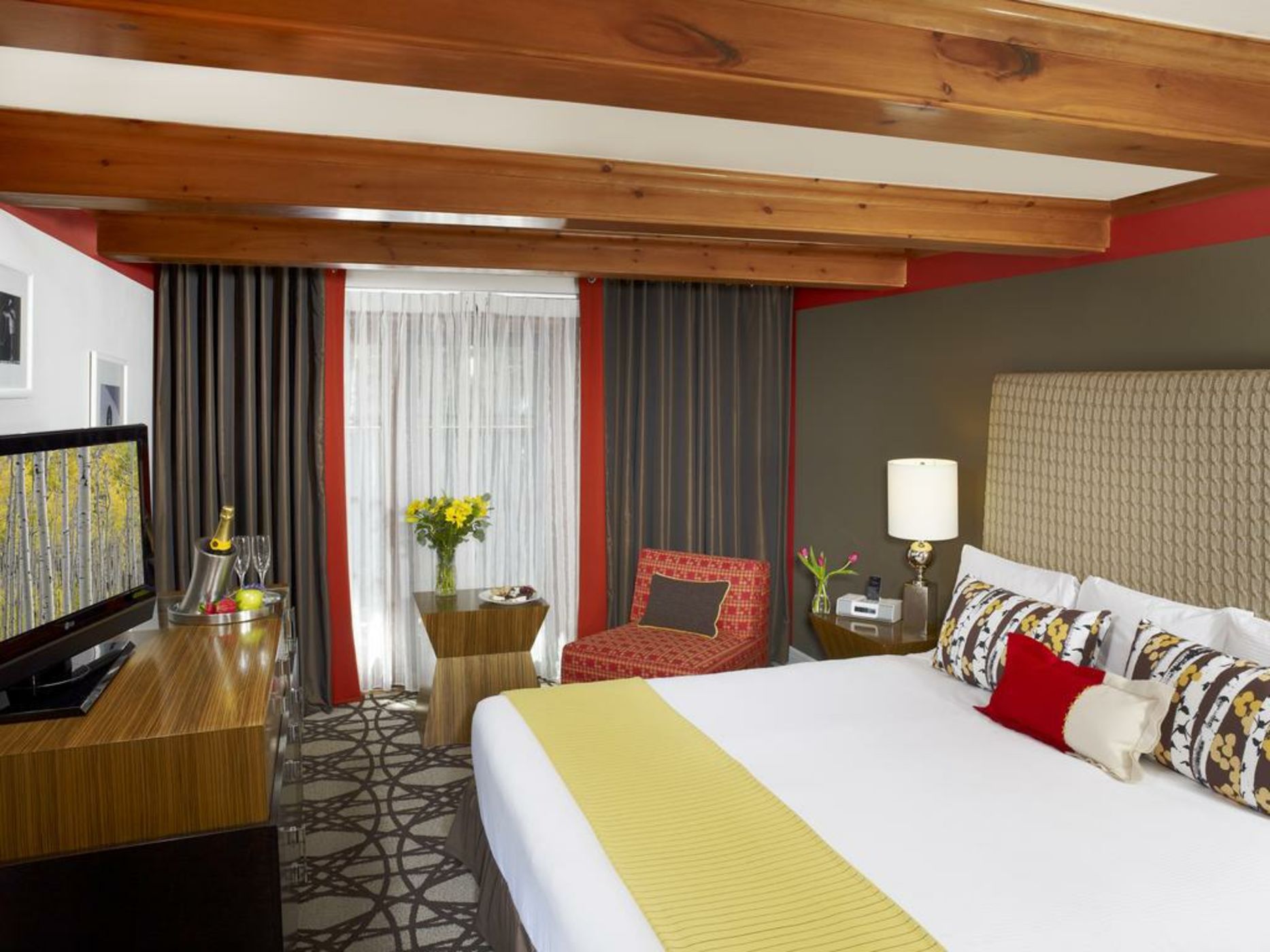 Sky Hotel, a Kimpton Hotel