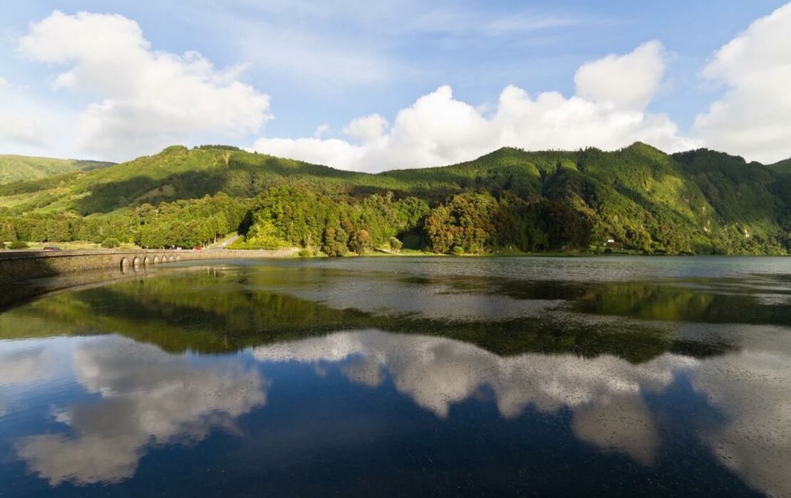 Sete Cidades Lake Lodge