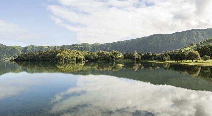 Sete Cidades Lake Lodge