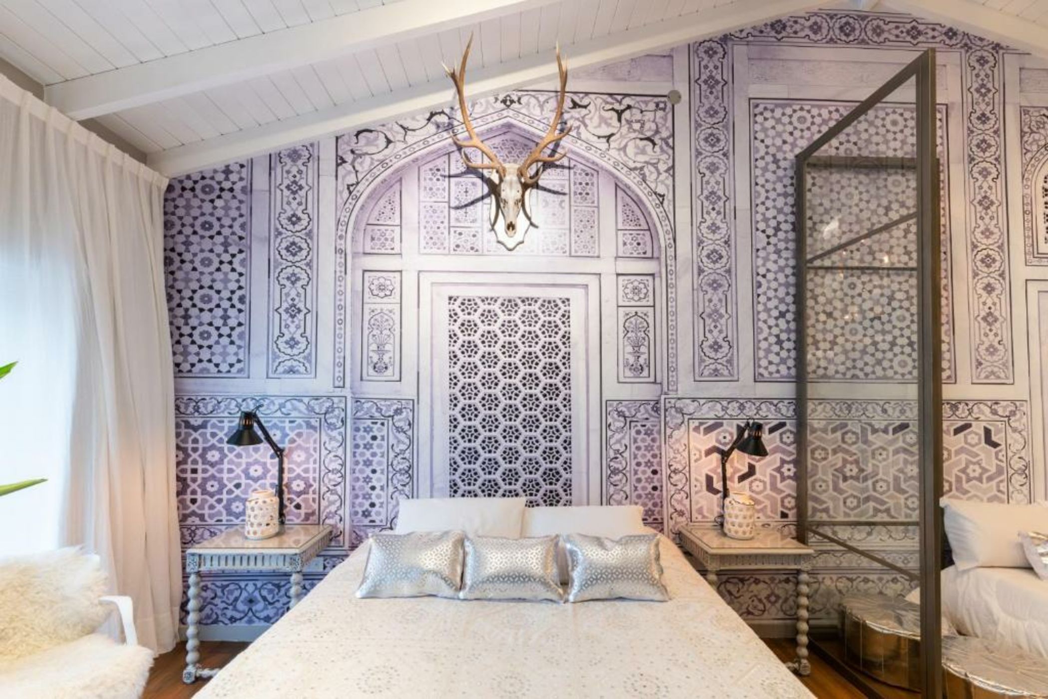 Onas Hostel & Suites