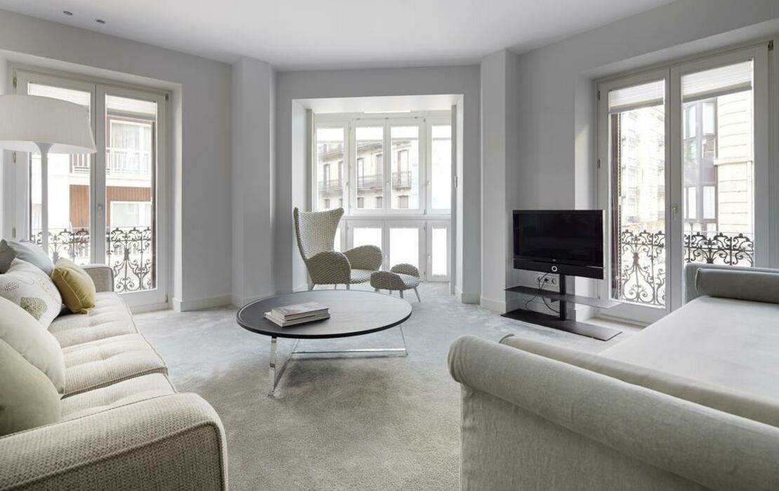 Easo Suite 7 Apartment by Feelfree Rentals, DonostiaSan Sebastián, Spanien