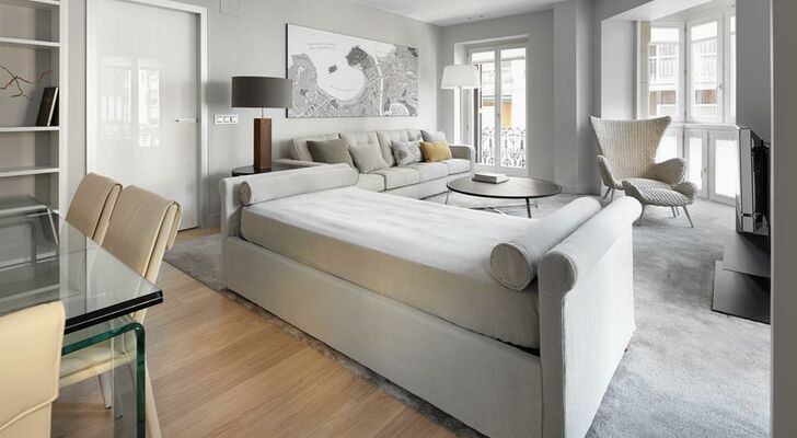 Easo Suite 7 Apartment by Feelfree Rentals