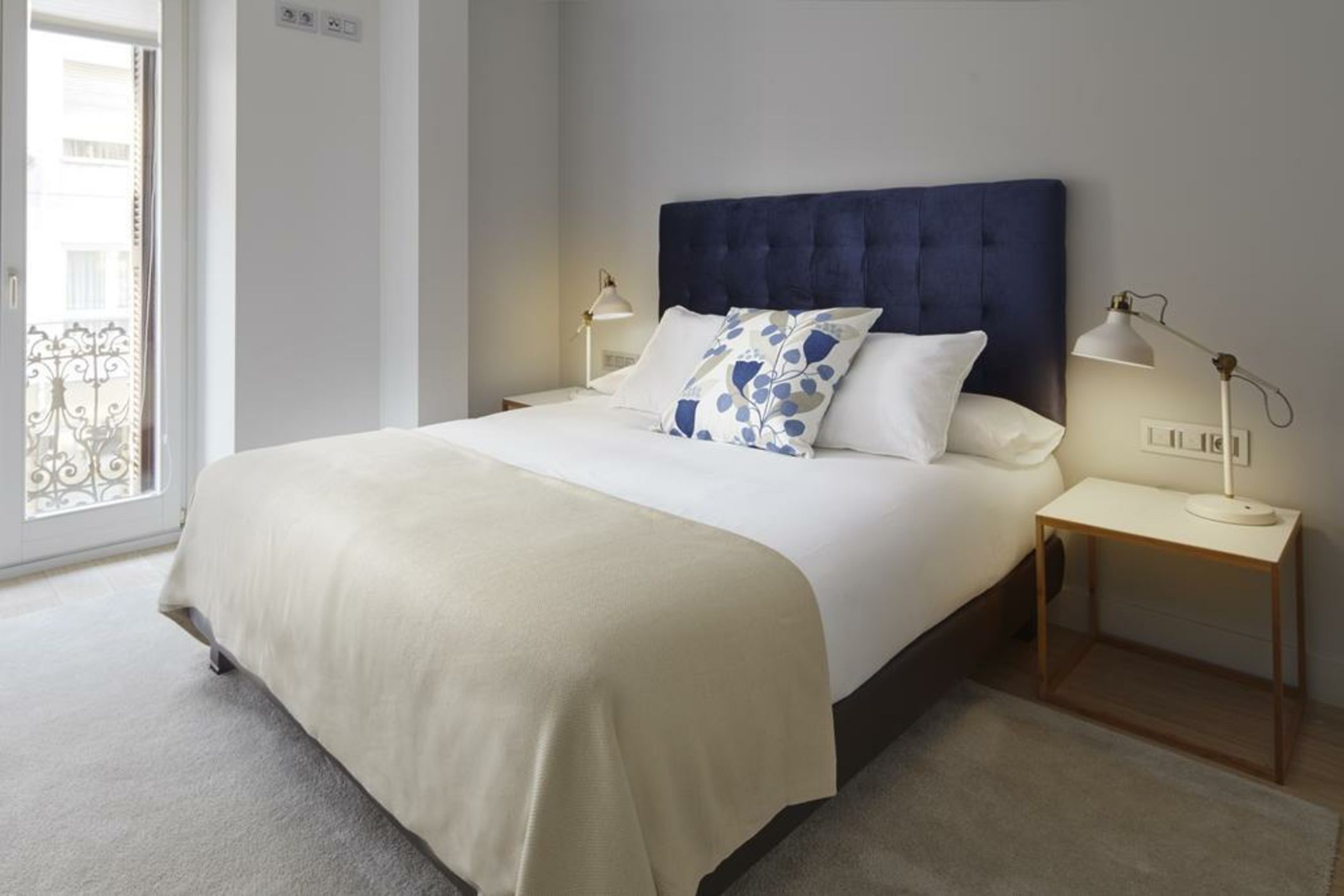 Easo Suite 7 Apartment by Feelfree Rentals