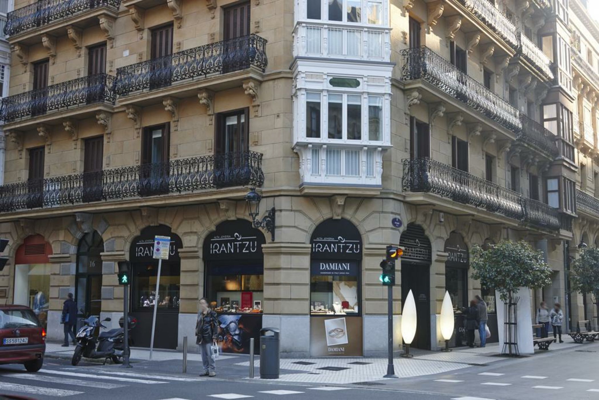 Easo Suite 7 Apartment by Feelfree Rentals