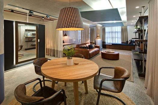 Zara Tower – Luxury Suites and Apartments