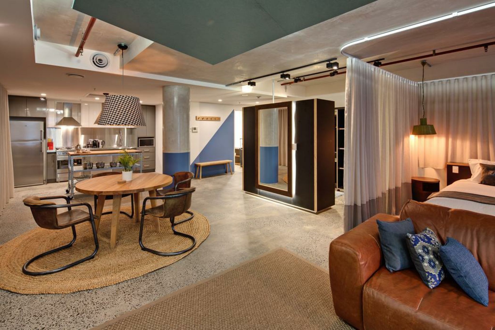 Zara Tower – Luxury Suites and Apartments