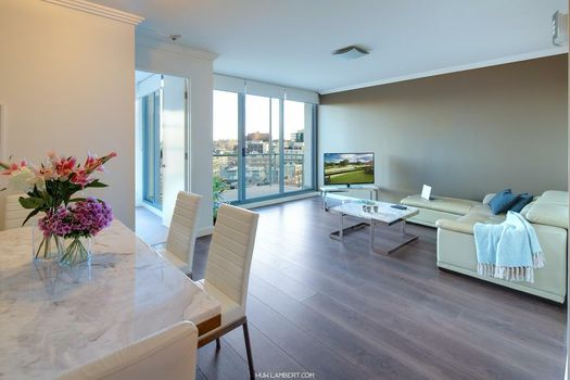 Zara Tower – Luxury Suites and Apartments