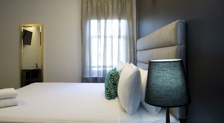 Hotel Challis